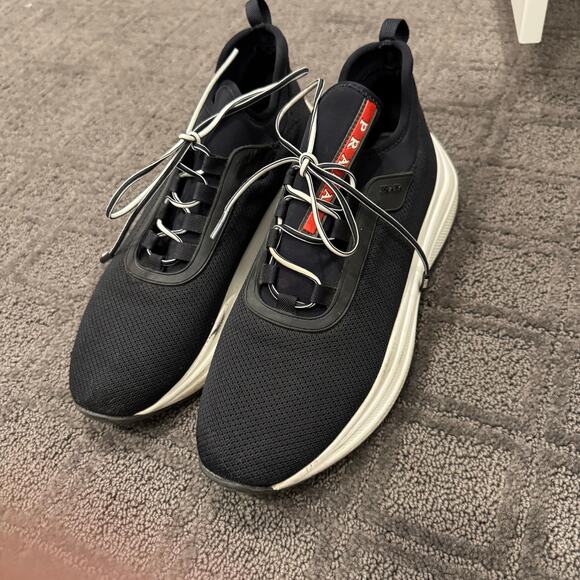 Prada Sport
Prada Sport Black Knit Fabric Athletic
Sneakers Size 7 - Picture 1 of 4
